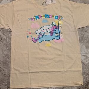 Sanrio Cinnamon Roll, size large beige T-Shirt, pastel image